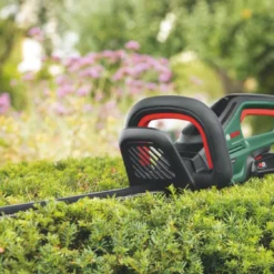 Bosch UniversalHedgeCut 18-50 50cm 18V 1 X 2.5Ah Li-Ion Power For All Brushless Cordless Hedge Trimmer 9 Bosch UniversalHedgeCut 18-50 50cm 18V 1 X 2.5Ah Li-Ion Power For All Brushless Cordless Hedge Trimmer -Forest Garden Shop 273KT A2