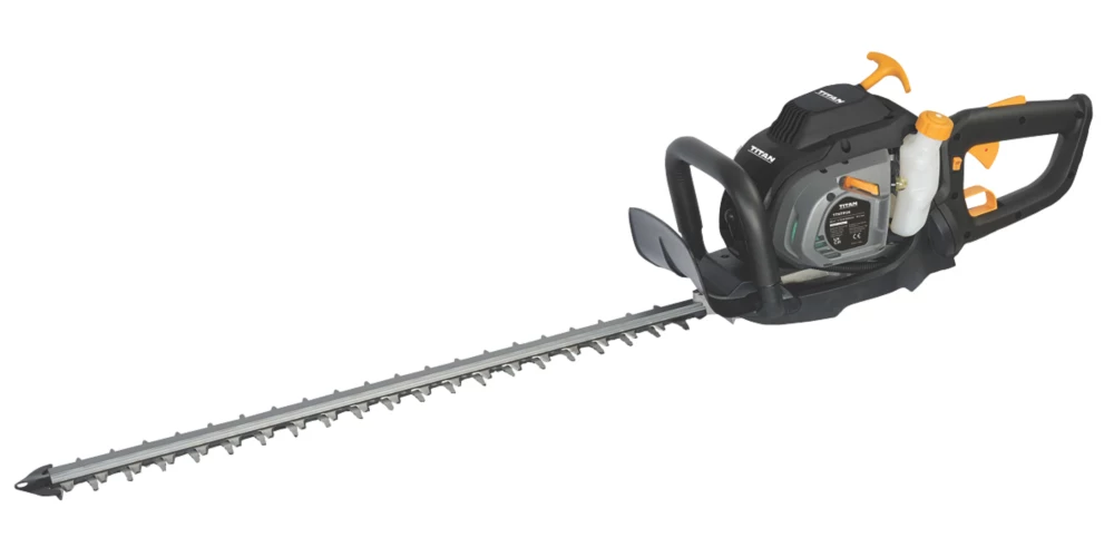 Titan TTHTP26 67cm 26cc Hedge Trimmer 3 Titan TTHTP26 67cm 26cc Hedge Trimmer