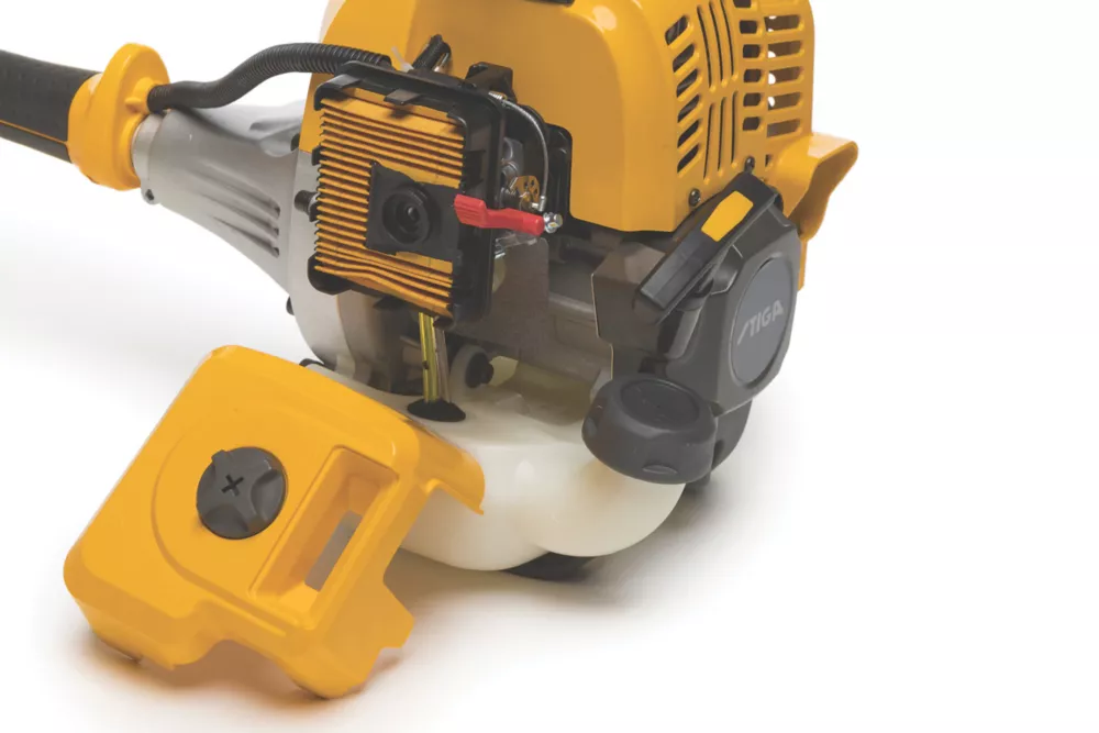 Stiga BC 535 32.6cc Straight Shaft 2-Stroke Petrol Brushcutter 8 Stiga BC 535 32.6cc Straight Shaft 2-Stroke Petrol Brushcutter - Image 6