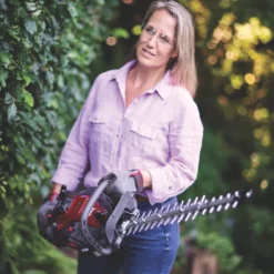 Mountfield MHT 2322 60cm 22.5cc Hedge Trimmer -Forest Garden Shop 416KT A7