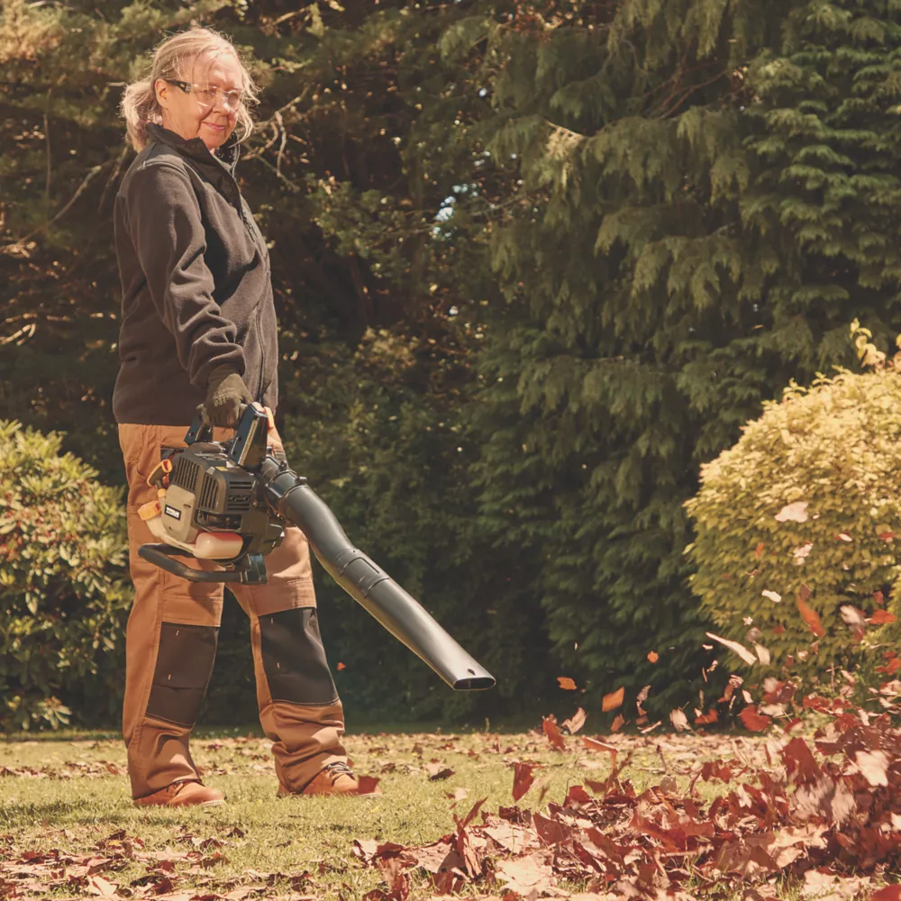 Titan TTBVP25-2 25.4cc 2-Stroke Blower Vac 6 Titan TTBVP25-2 25.4cc 2-Stroke Blower Vac - Image 4