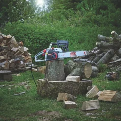 Oregon CS1500 2400W 230V Electric 45cm Self-Sharpening Chainsaw -Forest Garden Shop 6285K A4