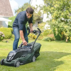 Bosch AdvancedRotak 36-650 36V 1 X 4.0Ah Li-Ion Brushless Cordless 40cm Lawn Mower 10 Bosch AdvancedRotak 36-650 36V 1 X 4.0Ah Li-Ion Brushless Cordless 40cm Lawn Mower -Forest Garden Shop 710PR A3