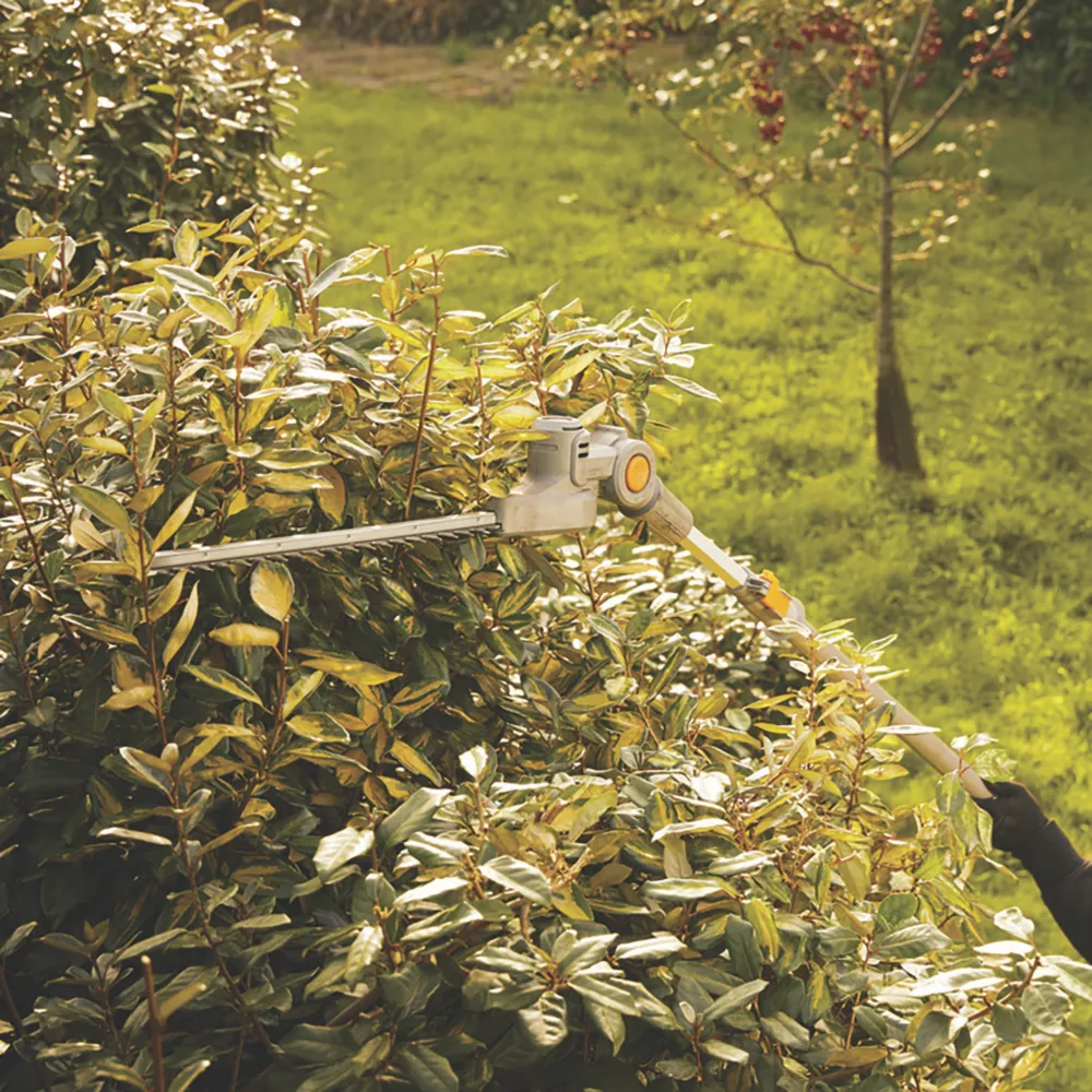 Titan TTT831HDC 18V 1 X 5.0Ah Li-Ion TXP Cordless 2-in-1 Hedge Trimmer & Pole Saw 7 Titan TTT831HDC 18V 1 X 5.0Ah Li-Ion TXP Cordless 2-in-1 Hedge Trimmer & Pole Saw - Image 5