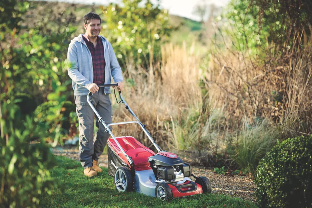 Mountfield SP53H 51cm 167cc Self-Propelled Rotary Petrol Lawn Mower 11 Mountfield SP53H 51cm 167cc Self-Propelled Rotary Petrol Lawn Mower - Image 9